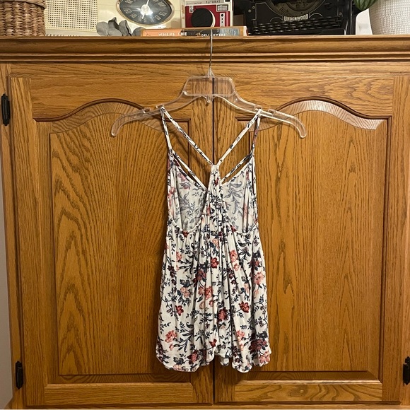 American Eagle Floral Tank Top - Picture 2 of 3